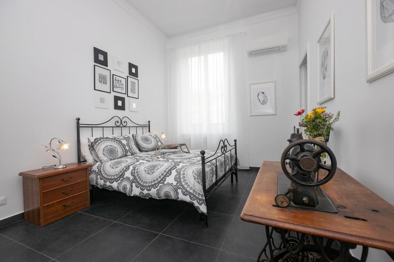 Real Italian Estate - Luxury Black&White Genova Exterior foto