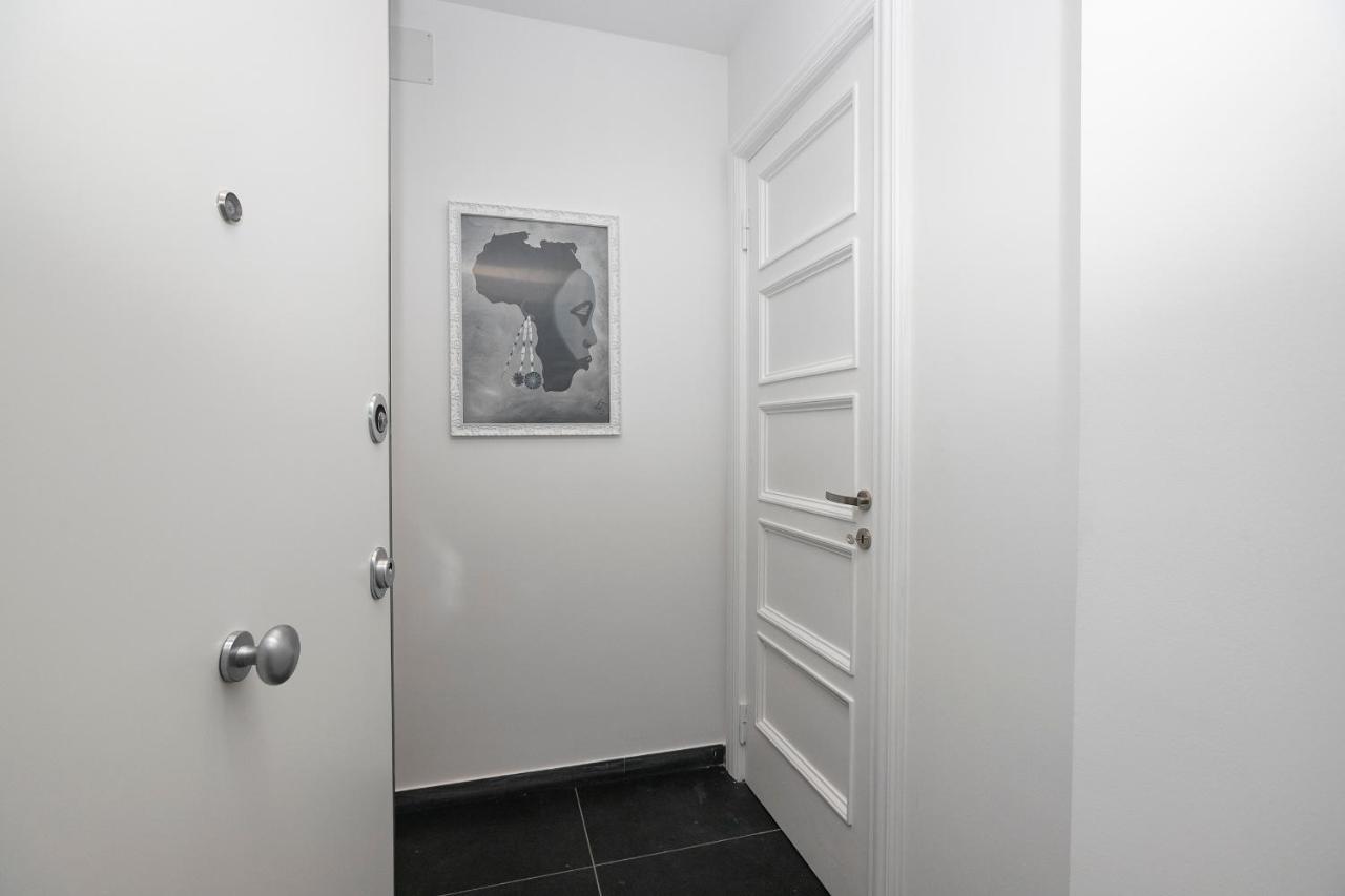 Real Italian Estate - Luxury Black&White Genova Exterior foto